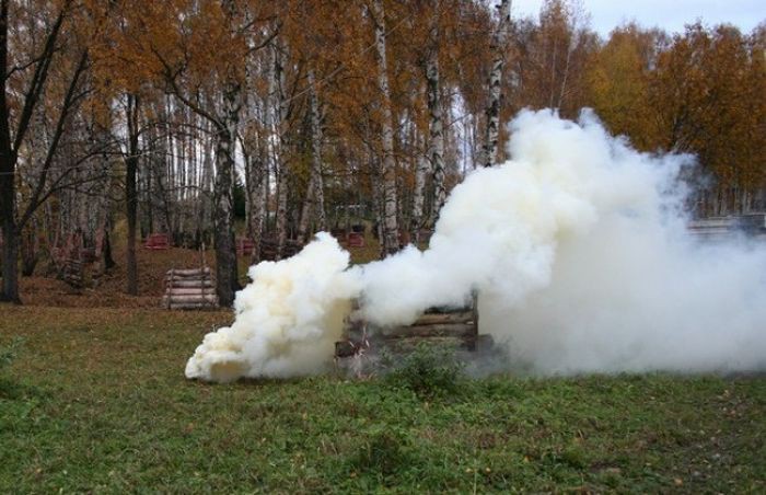 20 небезопасных вещей, которыми развлекались дети в СССР